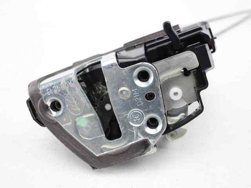 Rear left lock TOYOTA AURIS (_E18_) 1.8 Hybrid (ZWE186_, ZWE186R) | BP19242210C100