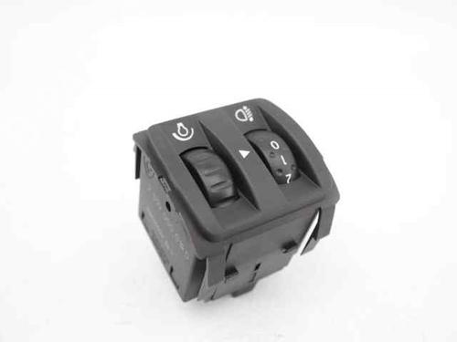 Used Switch RENAULT MEGANE III Coupe (DZ0/1_) 1.5 dCi (DZ09, DZ0D, DZ1F, DZ1G, DZ14, DZ29) (110 hp) 19230797