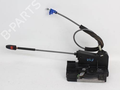 Used Front right lock OPEL ZAFIRA A MPV (T98) 2.0 DI 16V (F75) (82 hp) 19205651