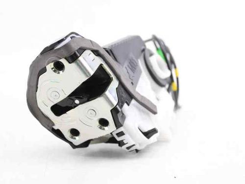 Used Rear left lock TOYOTA YARIS (_P13_) 1.5 Hybrid (NHP130_, NHP130) (101 hp) 19226657