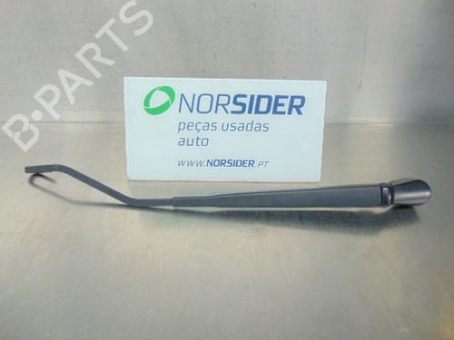 Used Front windshield wiper arm CITROËN C2 (JM_) 1.4 HDi (68 hp) 19200520