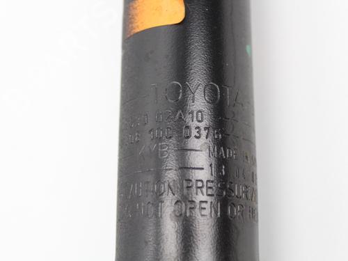 Right rear shock absorber TOYOTA AURIS (_E18_) 1.4 D-4D (NDE180_, NDE180R) | BP19209612M19 