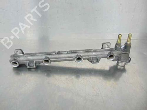 Used Injection rail VW GOLF IV (1J1) [1997-2008]  19200600