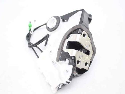 Used Front right lock TOYOTA YARIS (_P13_) 1.5 (NSP131_) (112 hp) 19228859