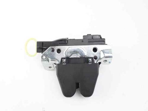 tailgate-lock-mercedes-benz-cla-coupe-c117-2013-2014-2015-2016-2017-2018-2019-32254593 main image