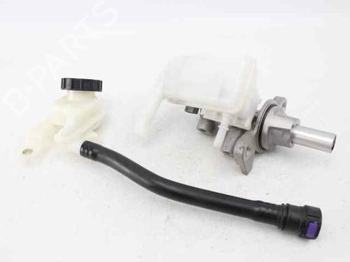 Used Brake master cylinder FORD FIESTA VI (CB1, CCN) 1.0 EcoBoost (100 hp) 28485856