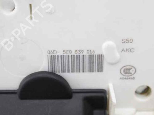 Rear right lock SKODA OCTAVIA III Combi (5E5, 5E6) 1.6 TDI | BP29761009C99 