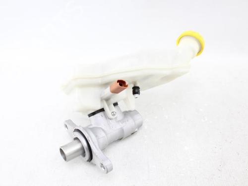 Used Brake master cylinder Brake master cylinder PEUGEOT 2008 I (CU_) 1.2 VTi (82 hp) 39626404 39626404
