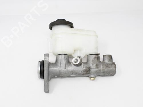 Hovedbremsecylinder TOYOTA COROLLA (_E10_) [1991-1999]  19204426