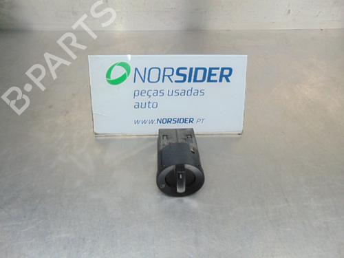 Used Headlight switch VW POLO (9N_, 9A_) 1.9 SDI (64 hp) 19197891