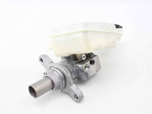 Used Brake master cylinder FORD FOCUS III [2010-2020]  26038349
