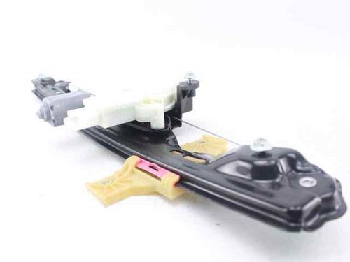 Elevador vidro trás esquerdo Elevador vidro trás esquerdo CITROËN C4 SPACETOURER (3D_) 1.2 PureTech 130 (131 hp) 33894389 33894389