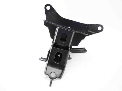 Gearbox mount TOYOTA YARIS (_P13_) 1.5 Hybrid (NHP130_, NHP130) | BP19226701M88 