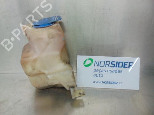 Used Windscreen washer tank VW GOLF IV (1J1) 1.4 16V (75 hp) 19196638