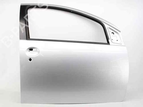 Used Right front door TOYOTA AYGO (_B1_) 1.0 (KGB10_, KGB10R) (68 hp) 19242712