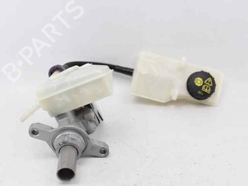 Used Brake master cylinder Brake master cylinder FORD C-MAX II (DXA/CB7, DXA/CEU) 1.5 TDCi (120 hp) 33007957 33007957