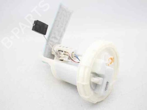 Used Fuel pump TOYOTA YARIS (_P13_) 1.3 (NSP130_, NSP130) (99 hp) 19245260