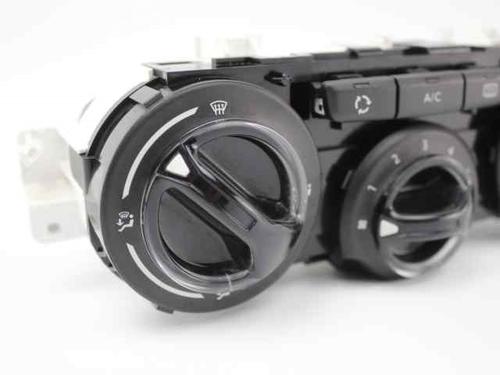 Climate control PEUGEOT 208 I (CA_, CC_) 1.2 VTI 82 | BP19246685I5 