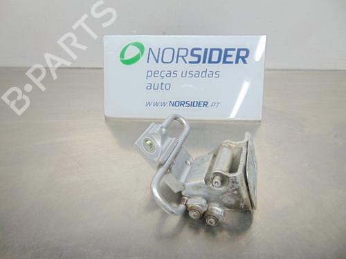 Dørhængsel/Dørbegrænser VW GOLF IV Variant (1J5) 1.4 16V (75 hp) 21197853