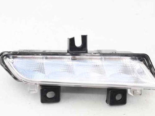 left-daytime-light-renault-captur-i-j5_-h5_-2013-33249889 main image