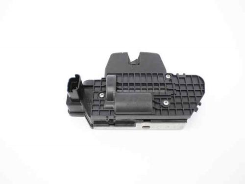 Used Tailgate lock PEUGEOT 5008 (0U_, 0E_) 1.6 HDi (112 hp) 19785551