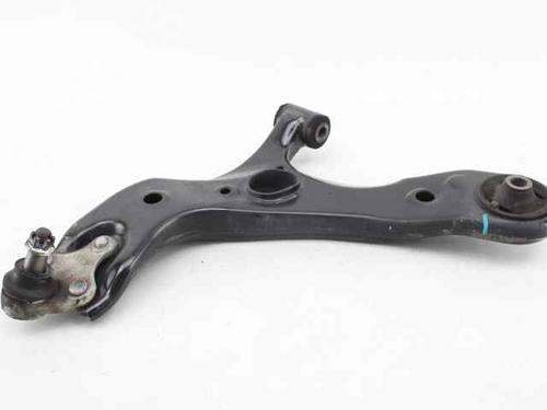 Used Left front suspension arm TOYOTA AURIS (_E18_) 1.8 Hybrid (ZWE186_, ZWE186R) (136 hp) 19225713