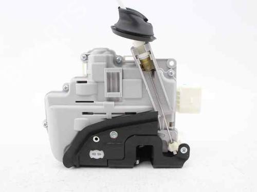 Front left lock AUDI A3 Sportback (8PA) S3 quattro | BP28446094C98