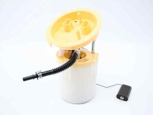 Used Fuel pump BMW 3 (E90) 318 i (129 hp) 19338339