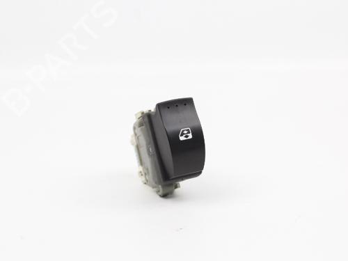 Used Right rear window switch RENAULT MEGANE II Estate (KM0/1_) 1.5 dCi (KM0F, KM0T, KM2B) (82 hp) 19205588