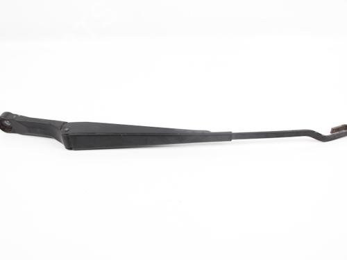 Used Front windshield wiper arm VW POLO III CLASSIC (6V2) 60 1.4 (60 hp) 19213099
