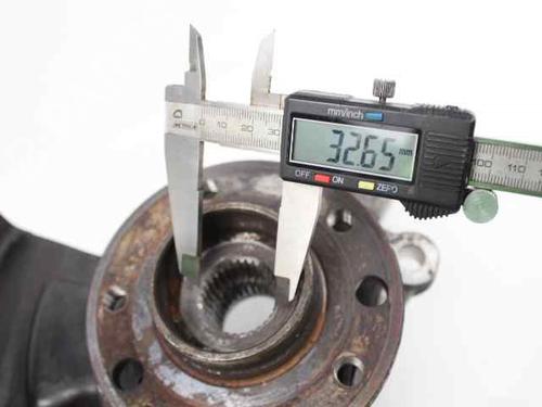 Right front steering knuckle OPEL VECTRA C Estate (Z02)  | BP19216251M26 