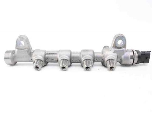 Used Injection rail Injection rail FIAT 500L (351_, 352_) 1.6 D Multijet (199LYD1B) (105 hp) 33059984 33059984