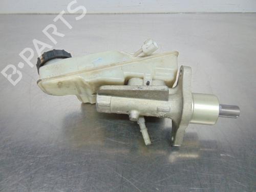 Brake master cylinder VOLVO S40 II (544) 2.0 D | BP19197353M77 