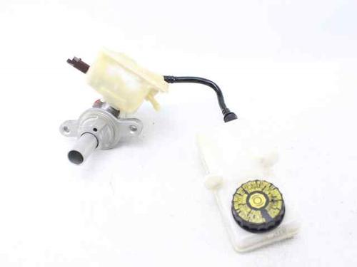 Used Brake master cylinder Brake master cylinder 37164213 37164213