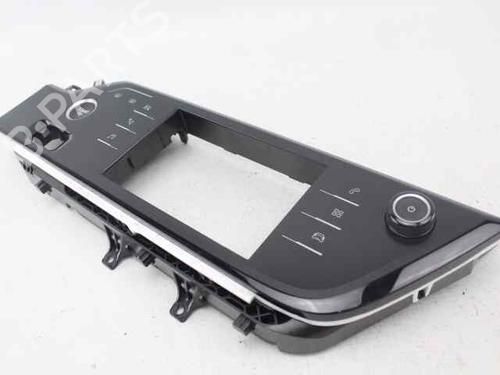 electronic-module-citroen-c4-spacetourer-3d_-2018-33894353 main image