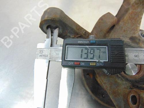 Left front steering knuckle RENAULT MEGANE I Grandtour (KA0/1_) 1.4 16V (KA0D, KA1H, KA0W, KA10) | BP19190792M25 