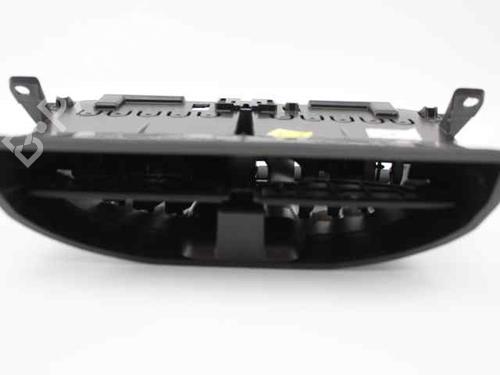 Air vent PEUGEOT 208 I (CA_, CC_) 1.2 VTI 82 | BP19246688I21 
