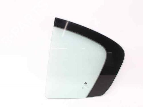 rear-left-quarter-glass-fiat-tipo-estate-356_-357_-2016-36029264 main image