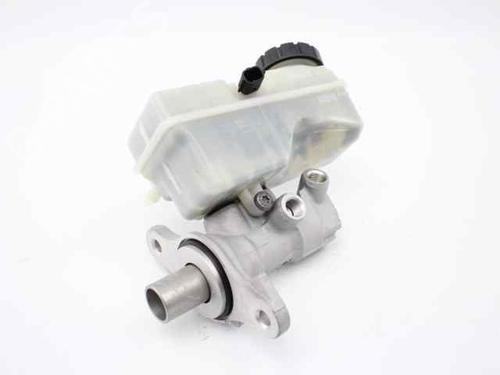 Used Brake master cylinder RENAULT CAPTUR I (J5_, H5_) 0.9 TCe 90 (90 hp) 19917827