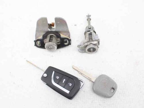 Electronic module TOYOTA COROLLA Saloon (_E12_) 1.4 D-4D (NDE120_, NDE120R) | BP35889372M83 - Image 2
