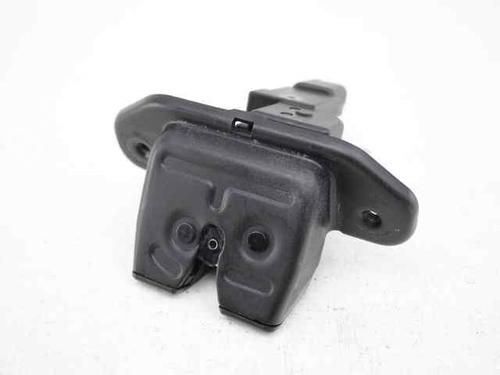 Used Tailgate lock KIA RIO IV (YB, SC, FB) 1.4 CRDi 77 (78 hp) 19243097