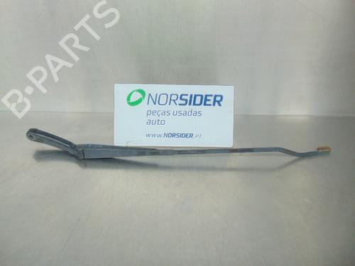Used Front windshield wiper arm CITROËN BERLINGO / BERLINGO FIRST Box Body/MPV (M_) 1.9 D 70 (MBWJZ, MCWJZ) (69 hp) 19198756