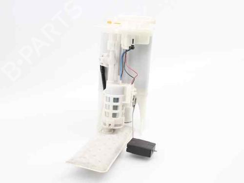 Used Fuel pump TOYOTA YARIS (_P13_) 1.3 (NSP130_, NSP130) (99 hp) 19221538