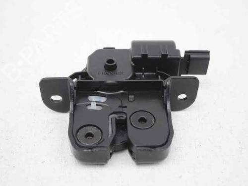 Used Tailgate lock RENAULT CLIO IV (BH_) 1.5 dCi 75 (75 hp) 21200147