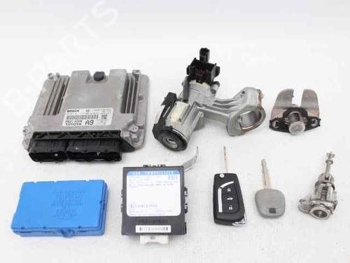 Used Electronic module Electronic module TOYOTA COROLLA Saloon (_E12_) 1.4 D-4D (NDE120_, NDE120R) (90 hp) 35889372 35889372