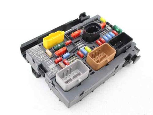 Used Fuse box PEUGEOT 5008 (0U_, 0E_) 1.6 HDi (114 hp) 31348246