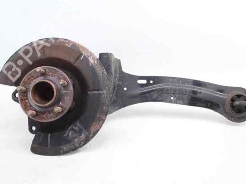 Mozzo posteriore sinistro FORD FOCUS III Turnier [2010-2020]  33223210