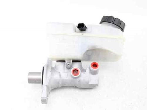 Brake master cylinder RENAULT CAPTUR I (J5_, H5_) 0.9 TCe 90 | BP39542799M77 - Image 2
