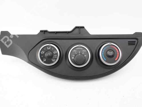 Used Climate control TOYOTA YARIS (_P13_) 1.0 (KSP130_, KSP130) (69 hp) 25208074