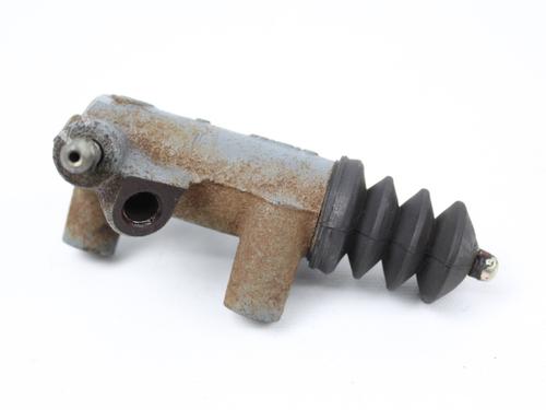 Clutch slave cylinder TOYOTA YARIS (_P9_) 1.0 VVT-i (KSP90_, KSP90R) | BP19215196M113 
